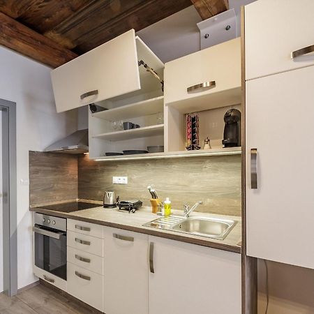 Downtown Royal Apartments Ceske Budejovice Esterno foto