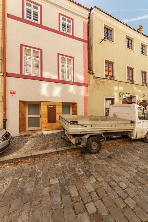 Downtown Royal Apartments Ceske Budejovice Esterno foto