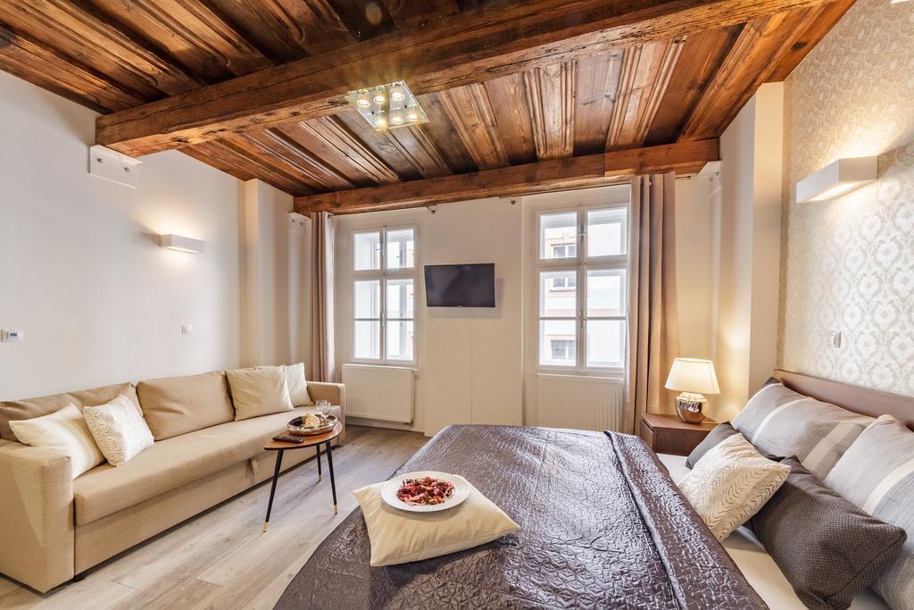Downtown Royal Apartments Ceske Budejovice Esterno foto