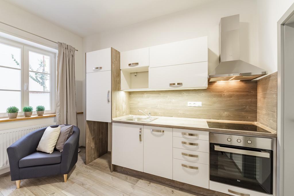 Downtown Royal Apartments Ceske Budejovice Esterno foto